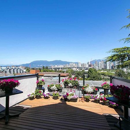 Billion Dollar Views In A Beautiful Fairview Slopes Heritage House Apartman Vancouver Kültér fotó
