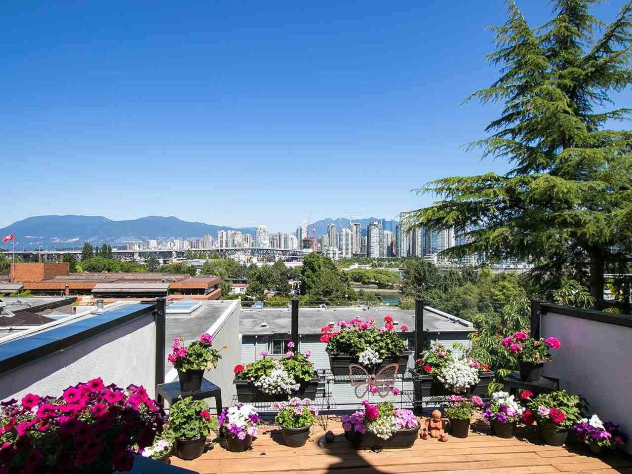 Billion Dollar Views In A Beautiful Fairview Slopes Heritage House Apartman Vancouver Kültér fotó