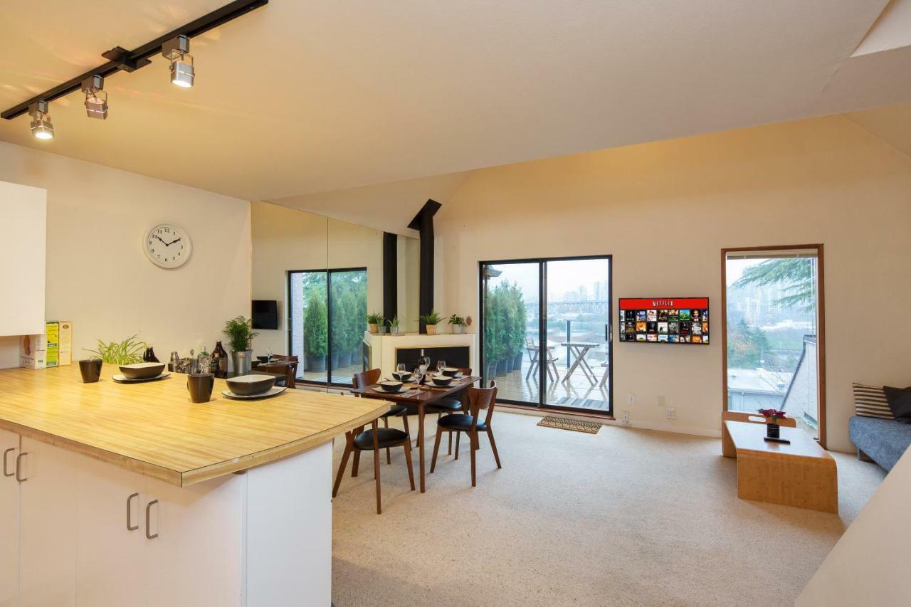 Billion Dollar Views In A Beautiful Fairview Slopes Heritage House Apartman Vancouver Kültér fotó