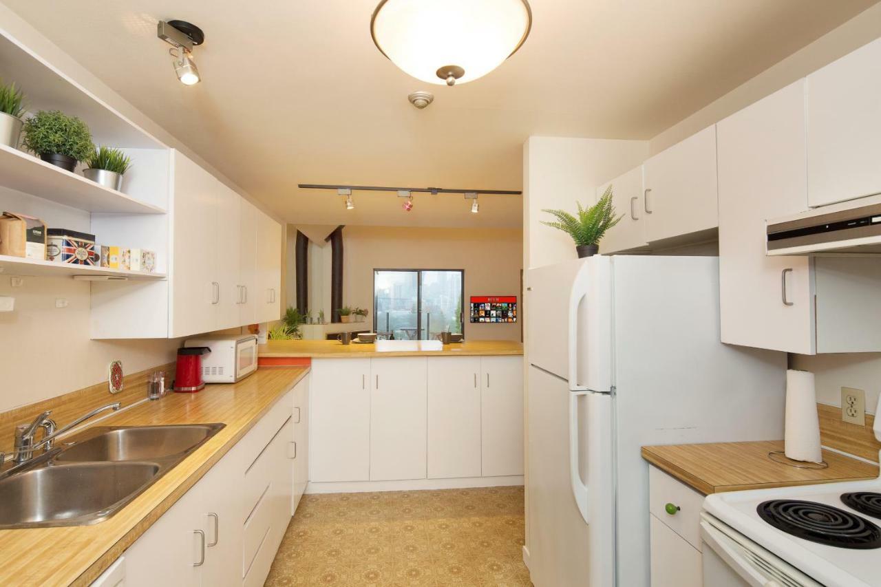 Billion Dollar Views In A Beautiful Fairview Slopes Heritage House Apartman Vancouver Kültér fotó